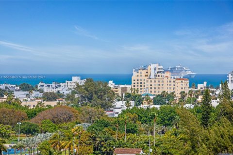 Condo in Miami Beach, Florida, 1 bedroom  № 1078346 - photo 16