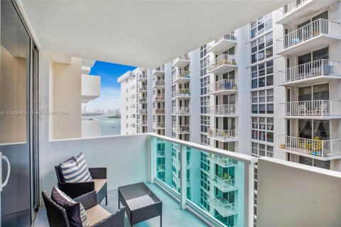 Copropriété à vendre à Miami Beach, Floride: 1 chambre, 77.76 m2 № 1078346 - photo 13