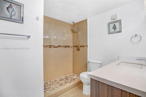 Copropriété à vendre à Miami Beach, Floride: 1 chambre, 77.76 m2 № 1078346 - photo 11