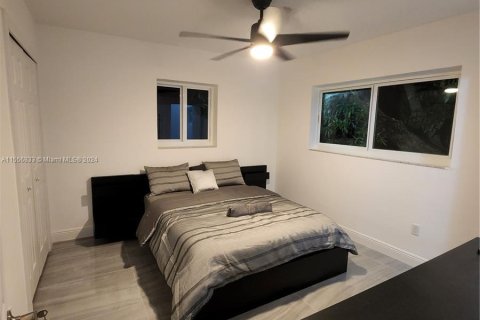 Casa en venta en Miami, Florida, 4 dormitorios, 175.59 m2 № 1078345 - foto 7