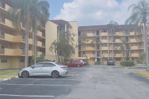 Condominio en venta en Sunrise, Florida, 2 dormitorios, 99.78 m2 № 1173582 - foto 1