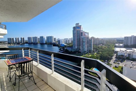 Copropriété à vendre à Aventura, Floride: 2 chambres, 101.36 m2 № 1173836 - photo 18