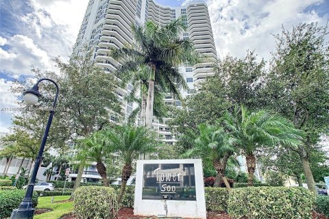 Condo in Aventura, Florida, 2 bedrooms  № 1173836 - photo 3