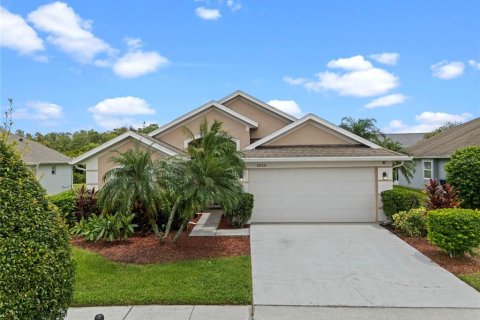 House in Orlando, Florida 4 bedrooms, 162.76 sq.m. № 1341594 - photo 1