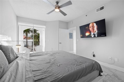 Condo in Aventura, Florida, 2 bedrooms  № 1184827 - photo 13