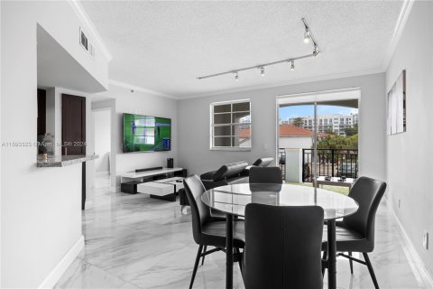 Condo in Aventura, Florida, 2 bedrooms  № 1184827 - photo 20