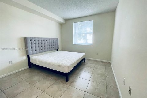 Copropriété à louer à Sunny Isles Beach, Floride: 2 chambres, 95.13 m2 № 1384444 - photo 10