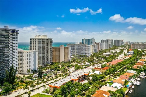 Copropriété à vendre à Fort Lauderdale, Floride: 1 chambre, 78.97 m2 № 1384403 - photo 3