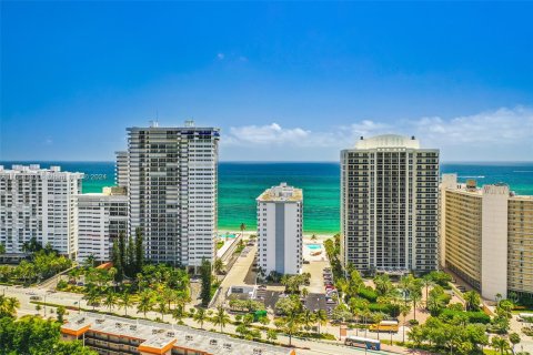 Condo in Fort Lauderdale, Florida, 1 bedroom  № 1384403 - photo 2