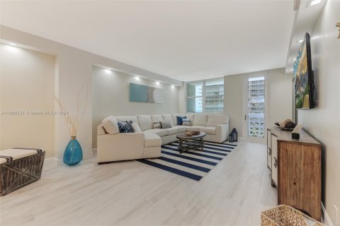 Copropriété à vendre à Fort Lauderdale, Floride: 1 chambre, 78.97 m2 № 1384403 - photo 28