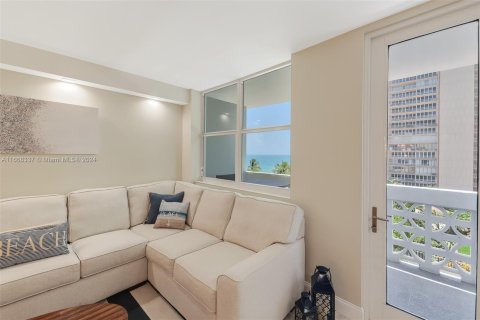 Condo in Fort Lauderdale, Florida, 1 bedroom  № 1384403 - photo 23