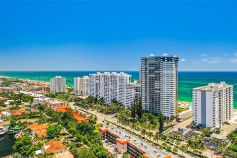 Condo in Fort Lauderdale, Florida, 1 bedroom  № 1384403 - photo 1