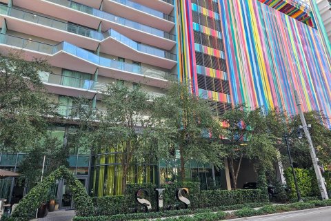 Condominio en venta en Miami, Florida, 1 dormitorio, 64.94 m2 № 935876 - foto 4