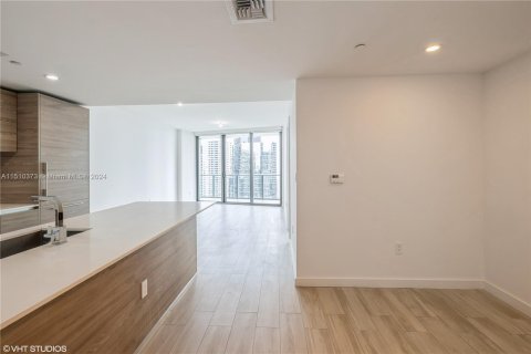 Condominio en venta en Miami, Florida, 1 dormitorio, 64.94 m2 № 935876 - foto 8