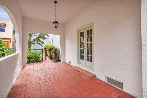 Villa ou maison à vendre à West Palm Beach, Floride: 6 chambres, 290.32 m2 № 936708 - photo 11