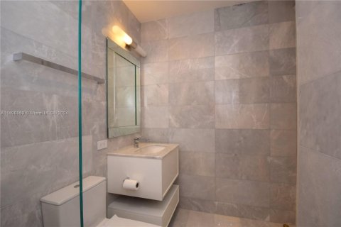 Condo in Sunny Isles Beach, Florida, 5 bedrooms  № 883841 - photo 26