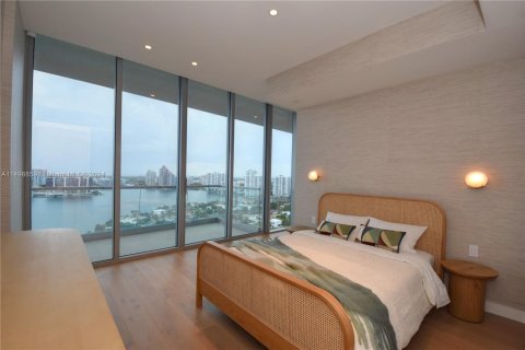 Condo in Sunny Isles Beach, Florida, 5 bedrooms  № 883841 - photo 17