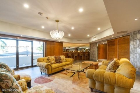 Condo in Aventura, Florida, 2 bedrooms  № 1375509 - photo 17