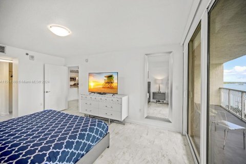 Купить кондоминиум в Майами, Флорида 1 спальня, 76.64м2, № 949535 - фото 8