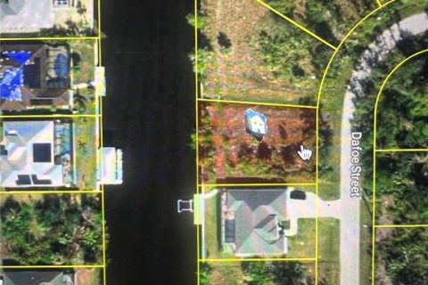 Land in Port Charlotte, Florida № 1316808 - photo 1