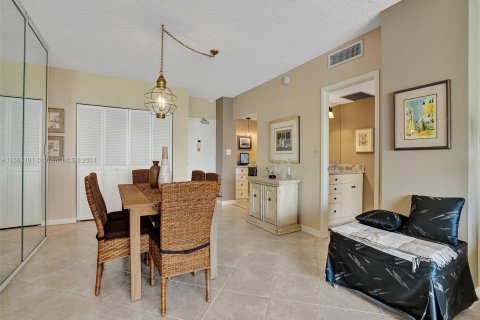 Copropriété à vendre à Sunny Isles Beach, Floride: 1 chambre, 70.79 m2 № 1099573 - photo 29