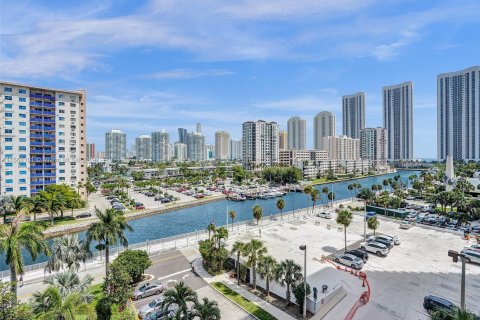 Copropriété à vendre à Sunny Isles Beach, Floride: 1 chambre, 70.79 m2 № 1099573 - photo 26