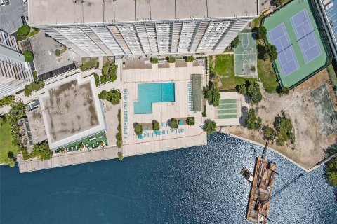 Copropriété à vendre à Sunny Isles Beach, Floride: 1 chambre, 70.79 m2 № 1099573 - photo 5