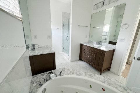 Copropriété à vendre à Fort Lauderdale, Floride: 3 chambres, 180.14 m2 № 1188389 - photo 25