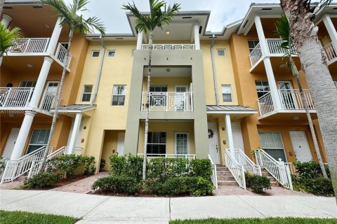 Copropriété à vendre à Fort Lauderdale, Floride: 3 chambres, 180.14 m2 № 1188389 - photo 1