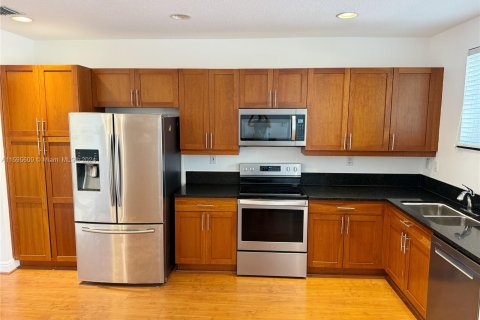 Condo in Fort Lauderdale, Florida, 3 bedrooms  № 1188389 - photo 7