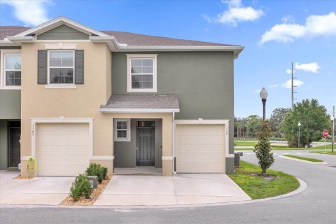 Townhouse in Davenport, Florida 3 bedrooms, 168.15 sq.m. № 1309115 - photo 1