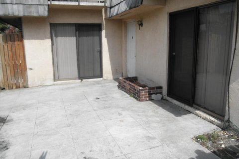 Townhouse in West Palm Beach, Florida 3 bedrooms, 157.38 sq.m. № 1002639 - photo 9