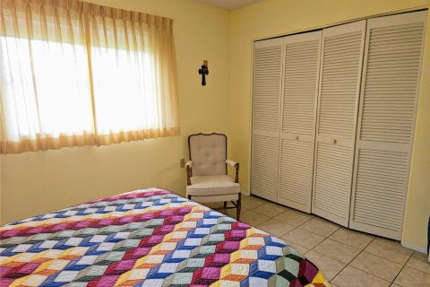 House in Port Richey, Florida 2 bedrooms, 142.88 sq.m. № 1309007 - photo 15