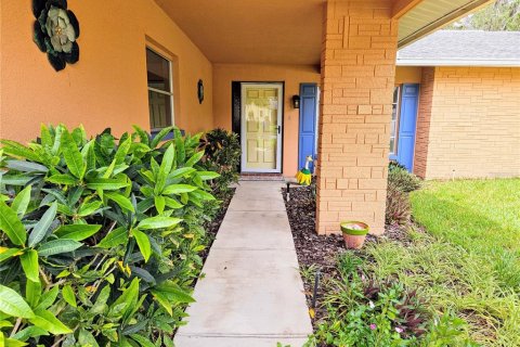 Casa en venta en Port Richey, Florida, 2 dormitorios, 142.88 m2 № 1309007 - foto 2