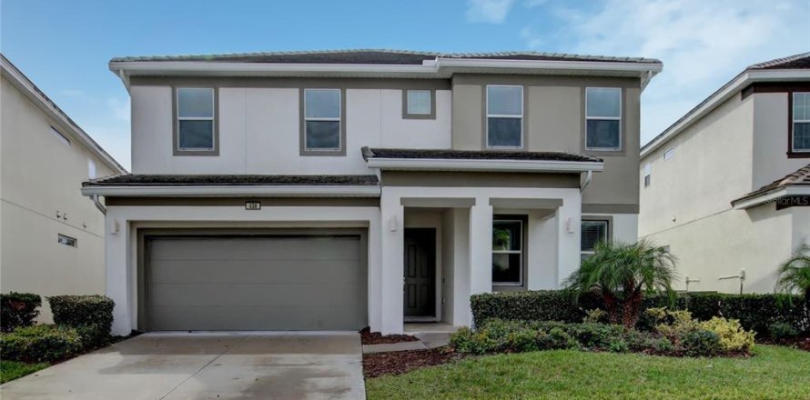 House in Kissimmee, Florida 9 bedrooms, 369.66 sq.m. № 1245903