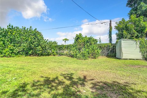 Villa ou maison à vendre à Port Charlotte, Floride: 2 chambres, 94.02 m2 № 1341913 - photo 28