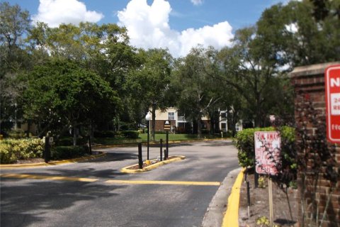 Condo in Tampa, Florida, 2 bedrooms  № 1341883 - photo 4