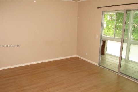 Condo in Deerfield Beach, Florida, 1 bedroom  № 1398291 - photo 20