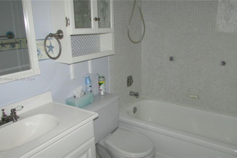 Condominio en venta en Deerfield Beach, Florida, 1 dormitorio, 54.35 m2 № 1398291 - foto 14