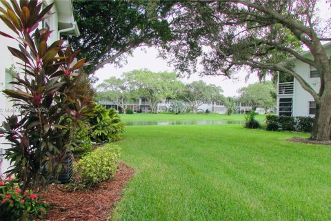 Condo in Deerfield Beach, Florida, 1 bedroom  № 1398291 - photo 24