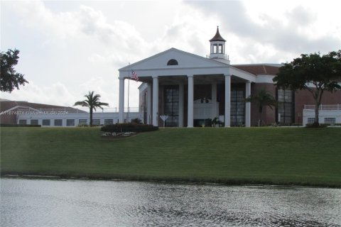 Condo in Deerfield Beach, Florida, 1 bedroom  № 1398291 - photo 27