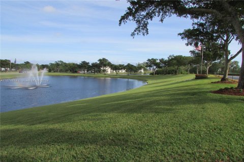 Condo in Deerfield Beach, Florida, 1 bedroom  № 1398291 - photo 29