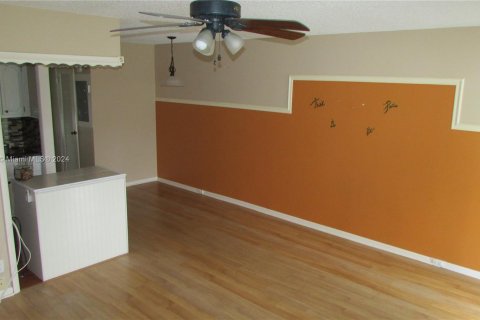 Condo in Deerfield Beach, Florida, 1 bedroom  № 1398291 - photo 10