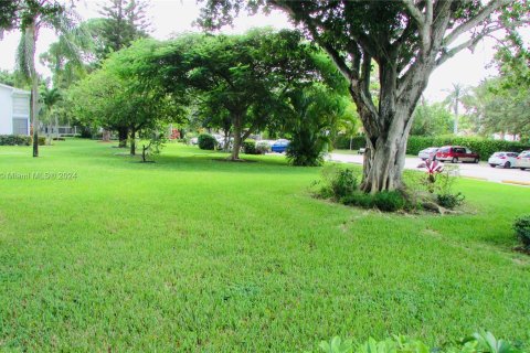 Condo in Deerfield Beach, Florida, 1 bedroom  № 1398291 - photo 23