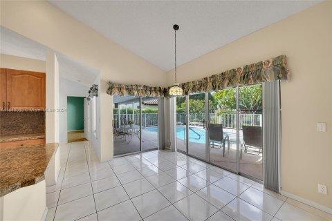 House in Pembroke Pines, Florida 4 bedrooms, 216.65 sq.m. № 1358563 - photo 16