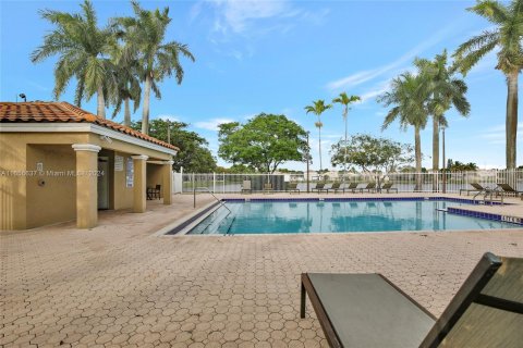 Villa ou maison à louer à Pembroke Pines, Floride: 3 chambres, 146.97 m2 № 1358606 - photo 29