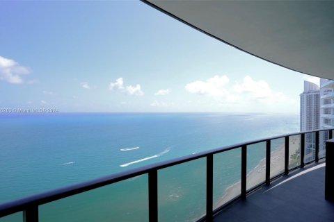 Condo in Sunny Isles Beach, Florida, 3 bedrooms  № 953957 - photo 10