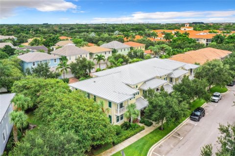 Townhouse in Jupiter, Florida 3 bedrooms, 148.74 sq.m. № 1331831 - photo 6