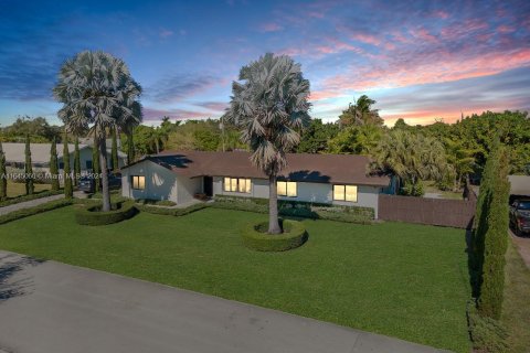 Villa ou maison à vendre à Cutler Bay, Floride: 4 chambres, 222.87 m2 № 1331262 - photo 10