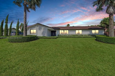 Villa ou maison à vendre à Cutler Bay, Floride: 4 chambres, 222.87 m2 № 1331262 - photo 7